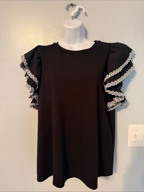 crown & ivy Black Short Sleeve Top with White Lace Ruffle Trim